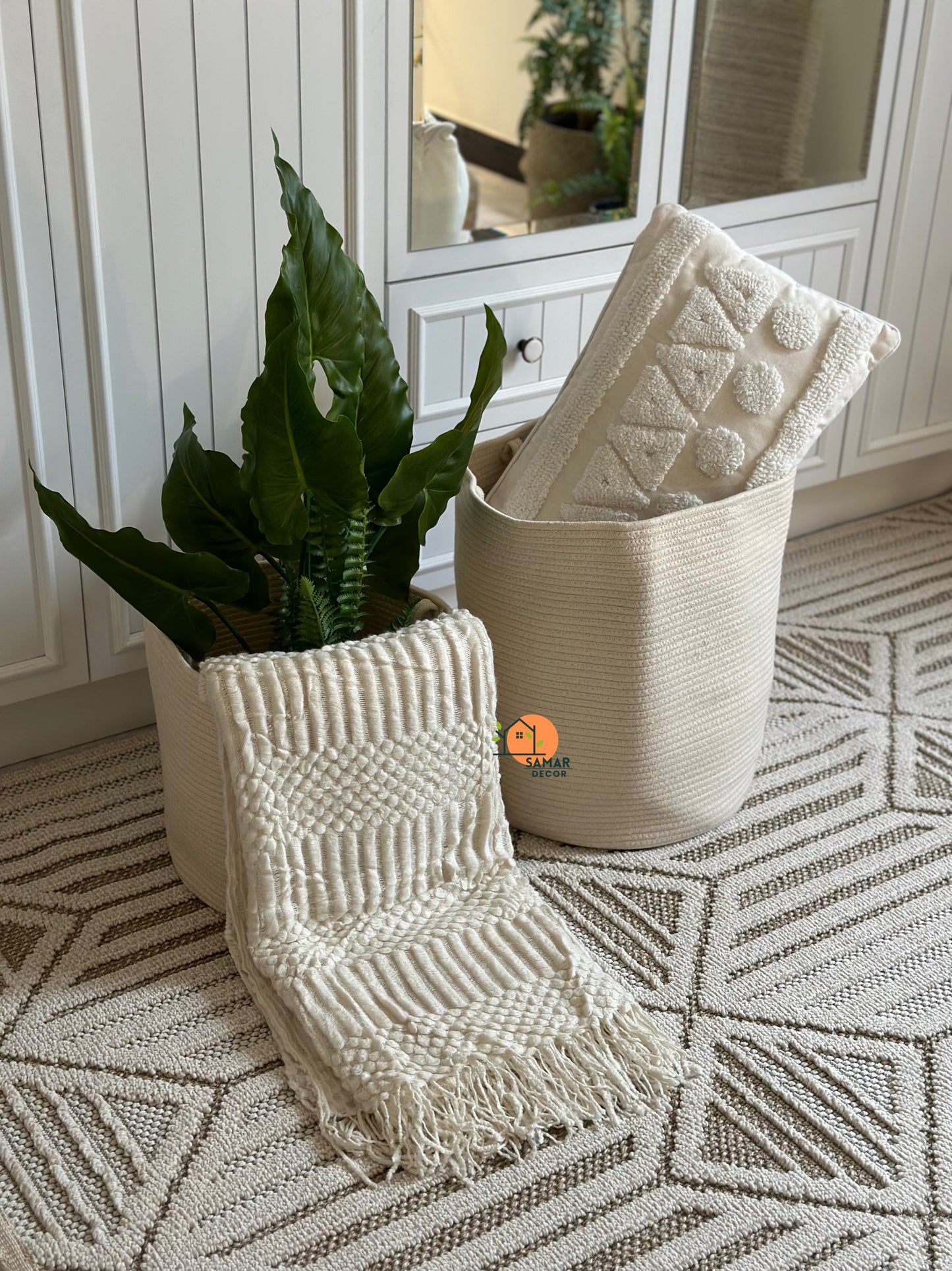 Ivory Textured Woven Throw with Fringe – Soft, Stylish, and Earthy