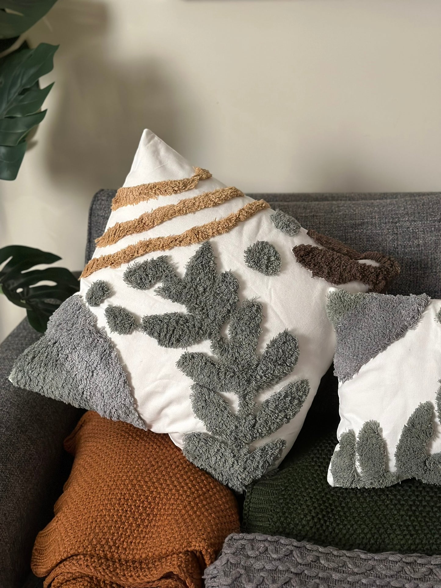 Textured Nature-Inspired Tufted Cushion Set – Earthy Green & Taupe Tones CODE 3305 3L