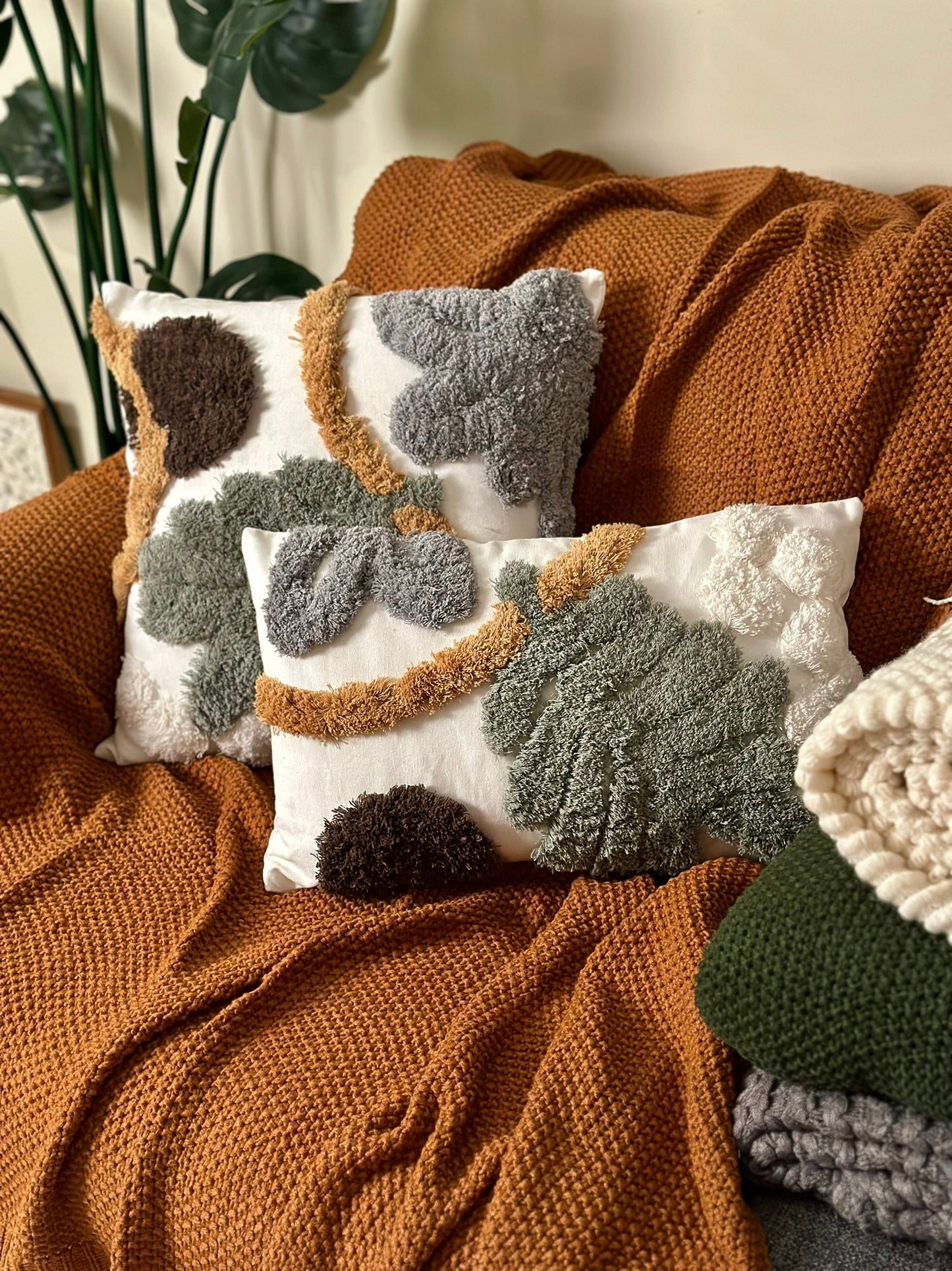 Tufted Abstract Botanical Cushion Set – Earthy Modern Style CODE 3305 1L