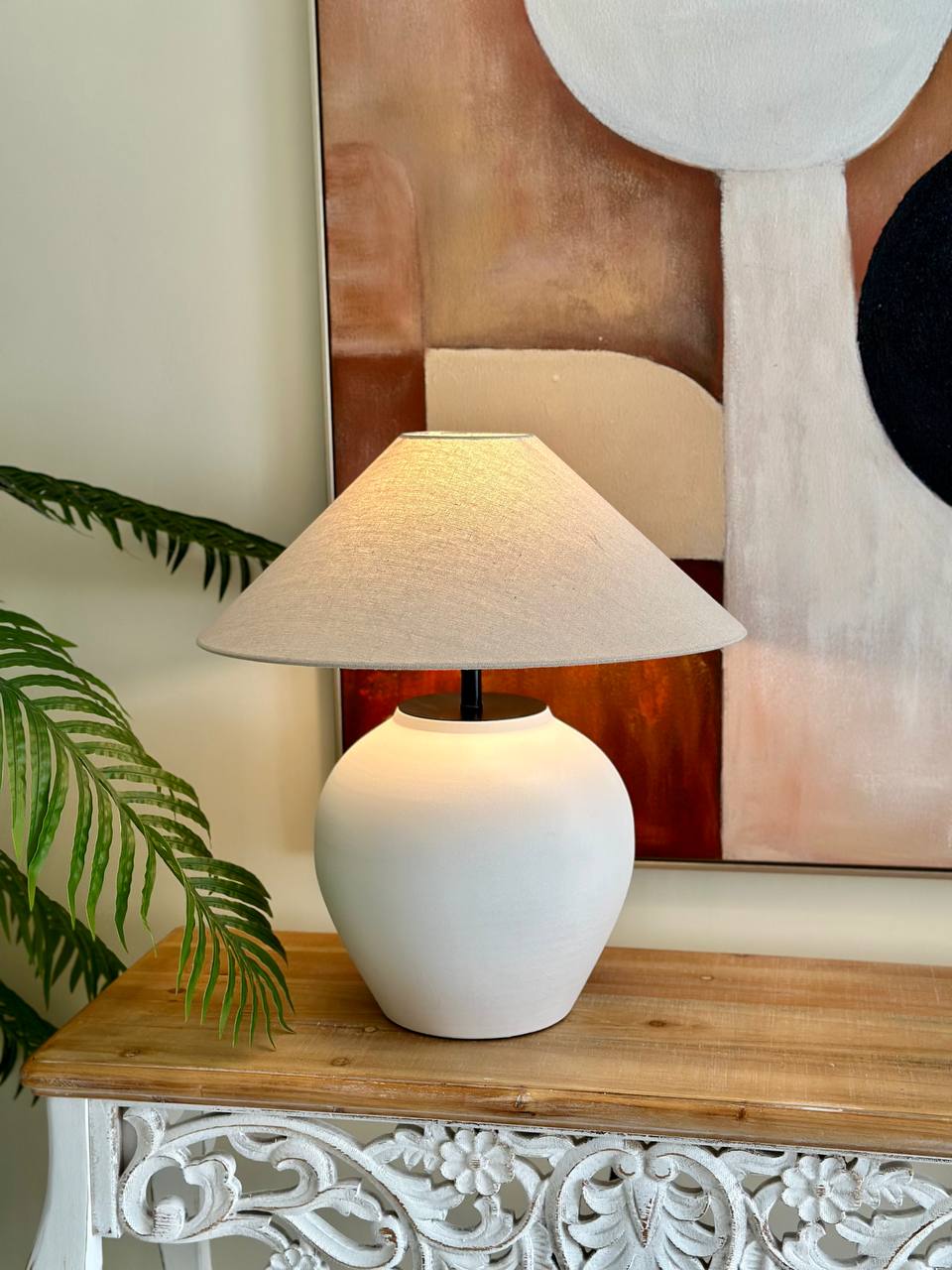 Textured White Ceramic Table Lamp – Soft Glow Elegance (CODE 3209)