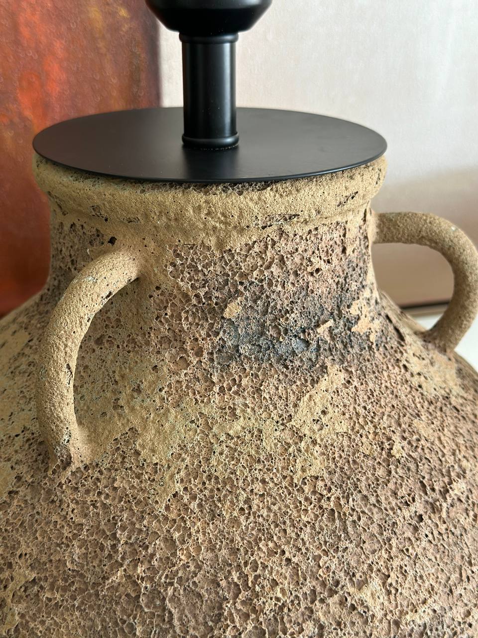 Rustic Textured Clay Table Lamp – Earthy Artisan Style (CODE 3216)
