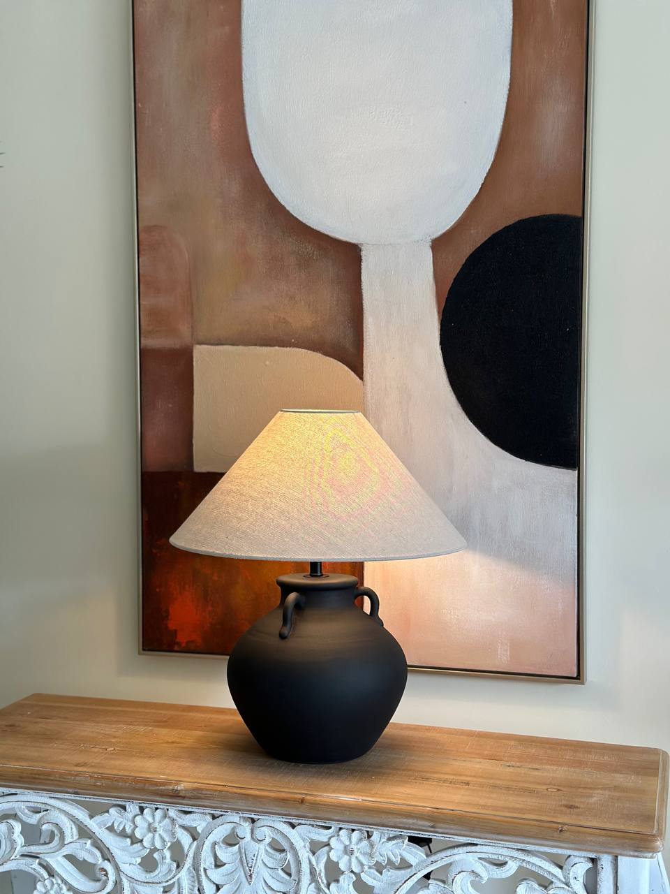 Matte Black Ceramic Table Lamp – Timeless Form & Contrast (CODE 3206)