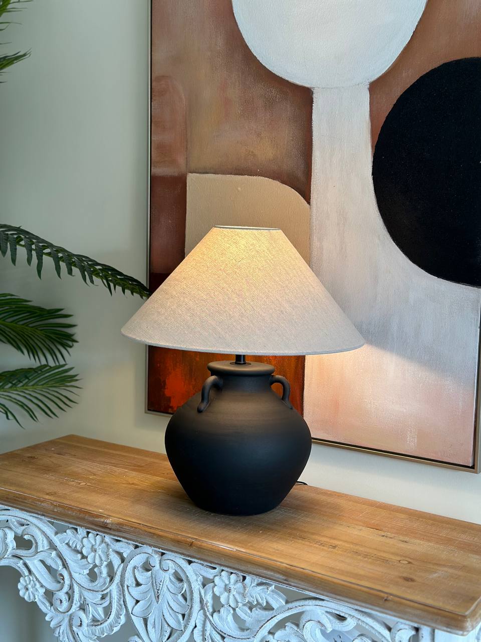 Matte Black Ceramic Table Lamp – Timeless Form & Contrast (CODE 3206)