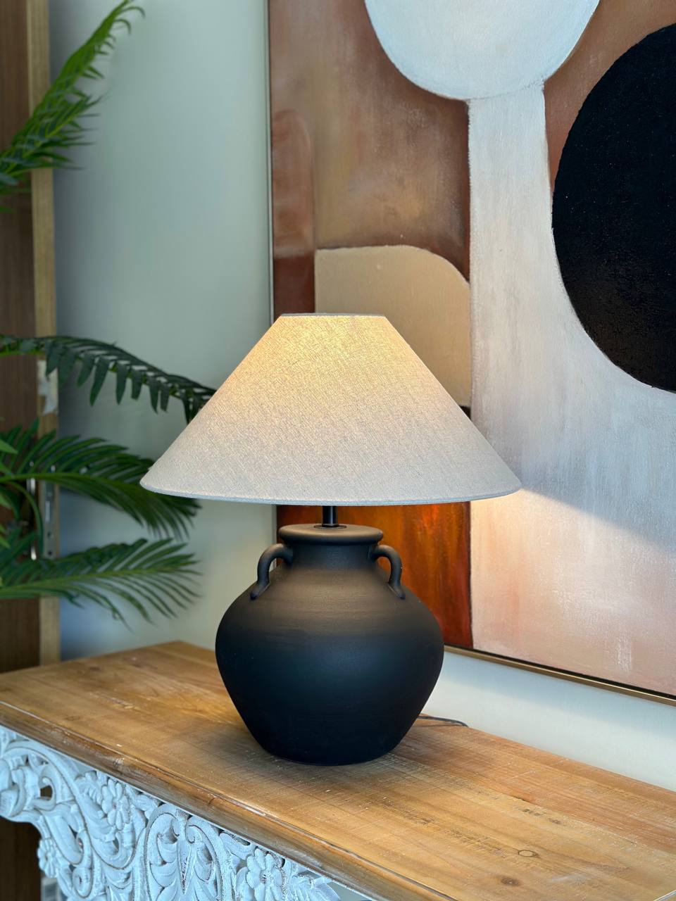 Matte Black Ceramic Table Lamp – Timeless Form & Contrast (CODE 3206)