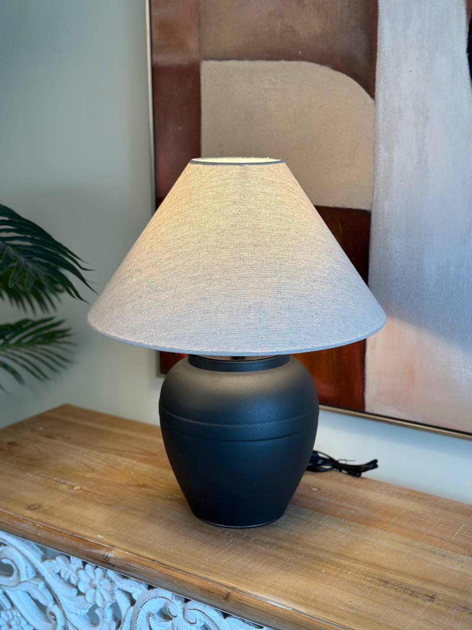 Matte Black Ceramic Table Lamp – Minimalist Contemporary Elegance (CODE 3212)