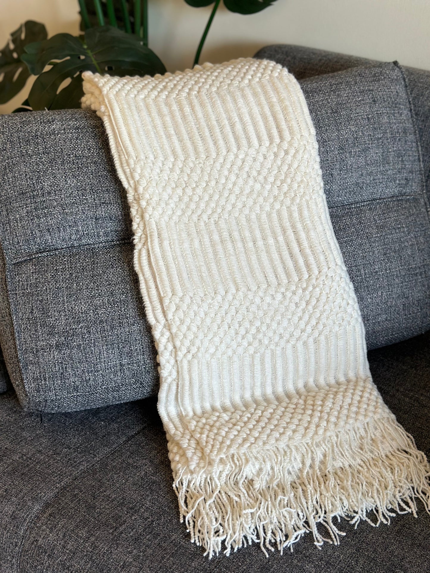Textured Cream Knitted Throw Blanket with Fringe CODE 3329 off-white