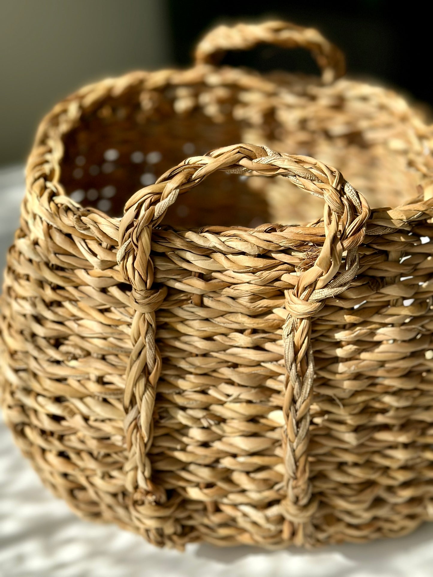 Handwoven Seagrass Basket Set – Sturdy Vertical Handle Design