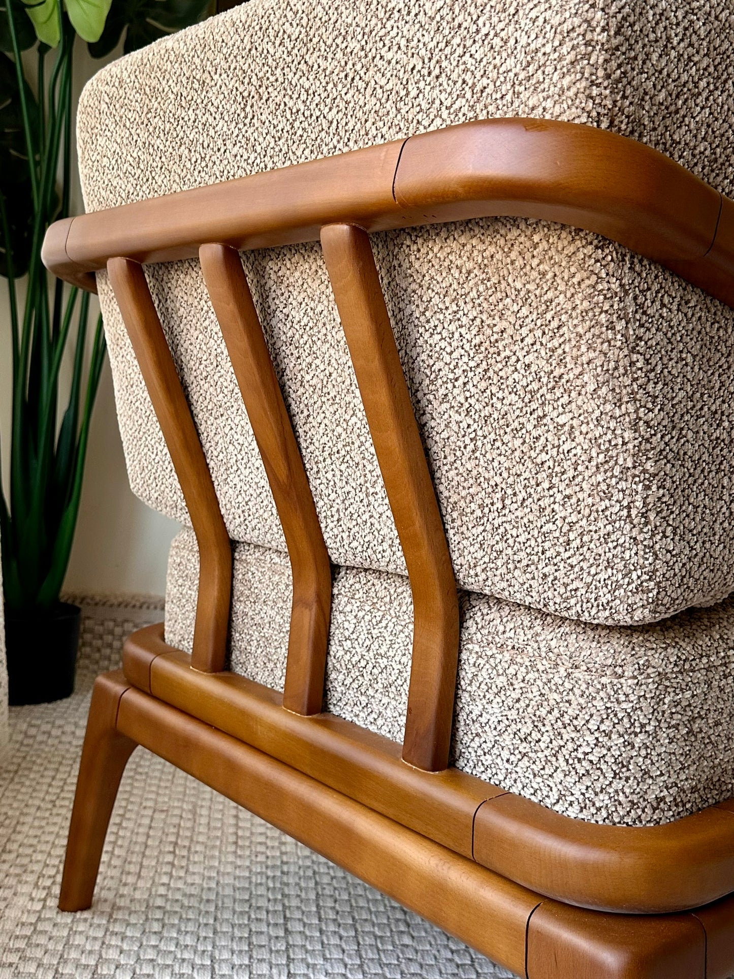 Modern Accent Armchair – Wooden Frame and Beige Fabric Upholstery