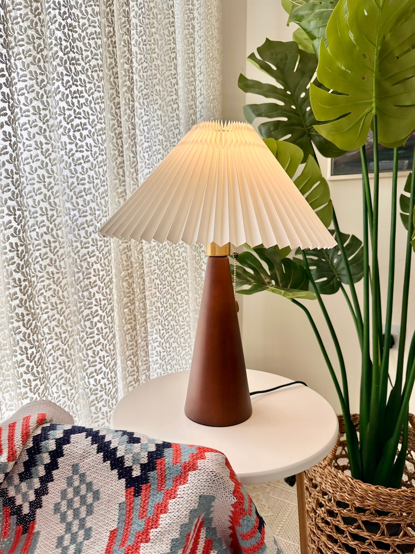 Dark Wood Base Table Lamp with Pleated Shade – Modern Nordic Elegance