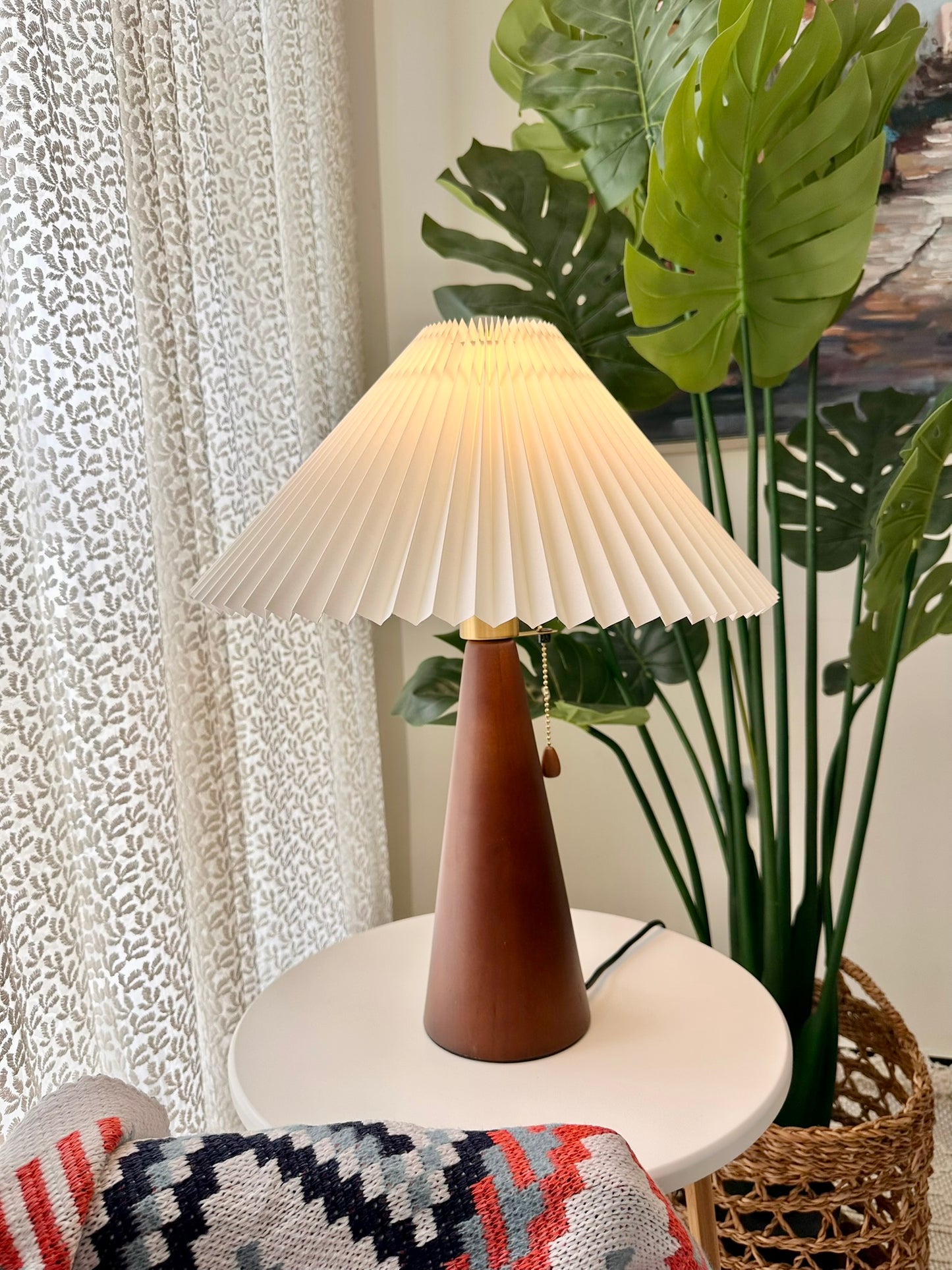 Dark Wood Base Table Lamp with Pleated Shade – Modern Nordic Elegance