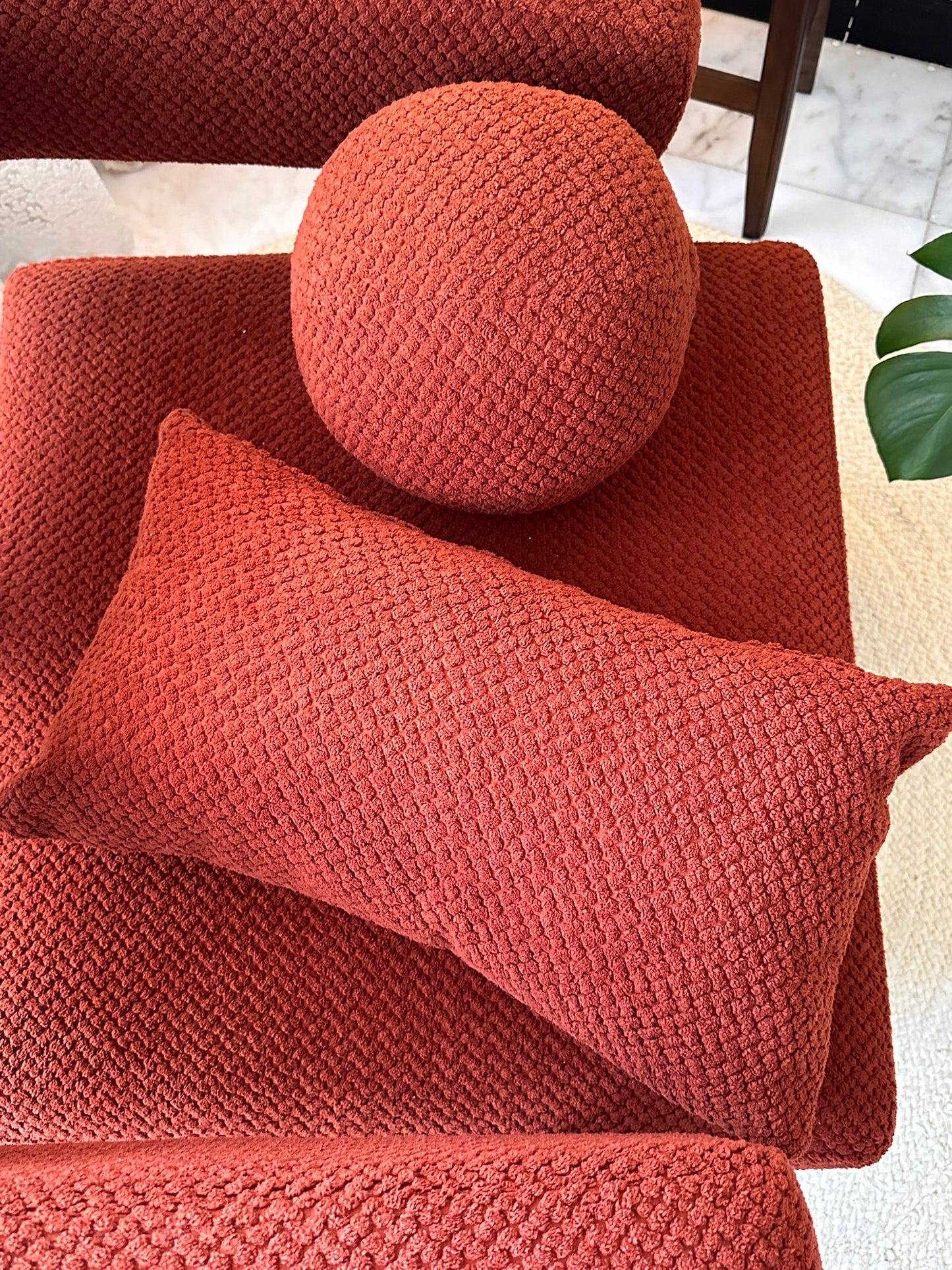 Modern Red Textured Armchair with Matching Pouf – Bold Contemporary Design