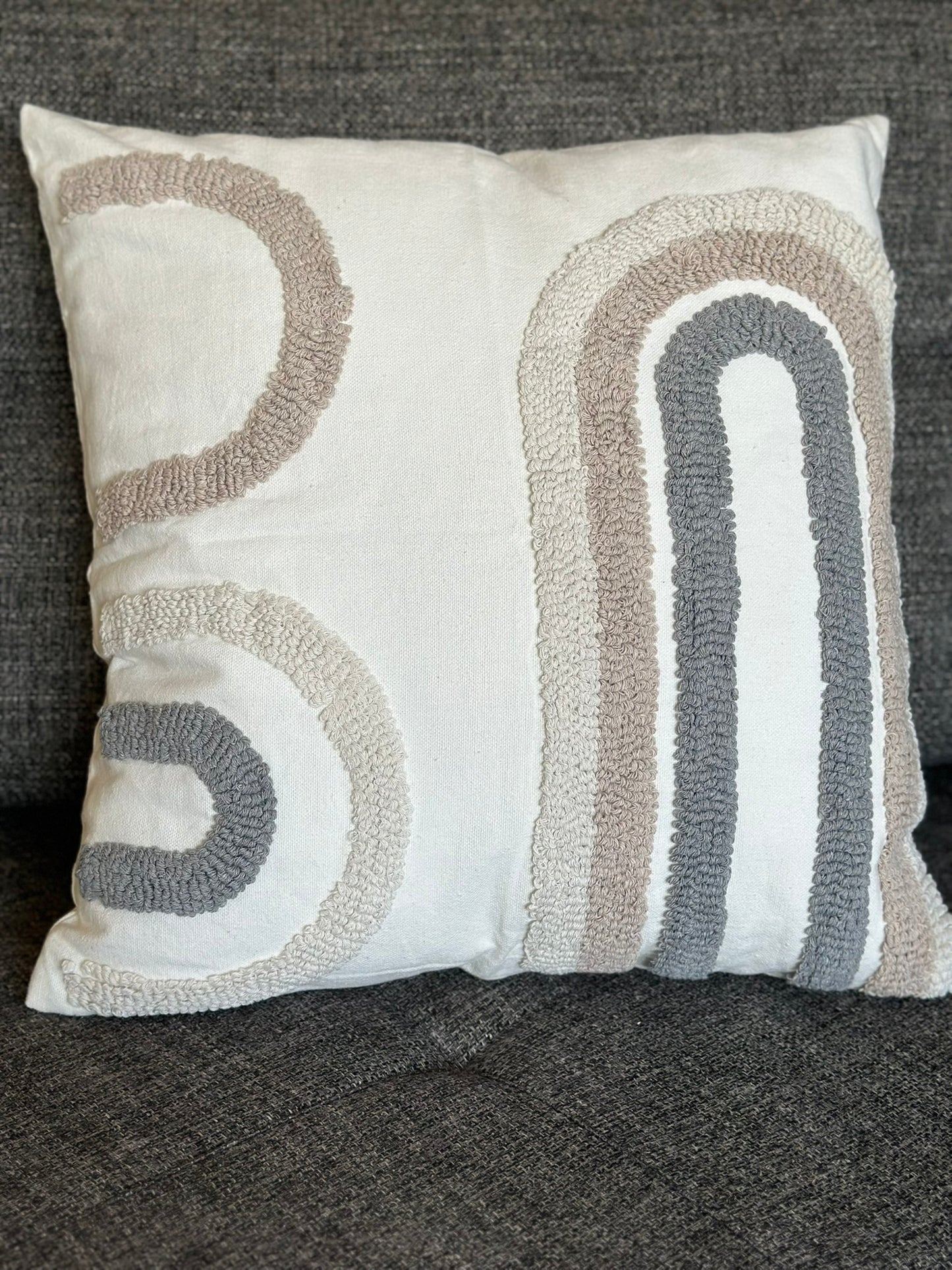 Cozy Handmade Cushion – Soft & Stylish CODE 3315 ARC