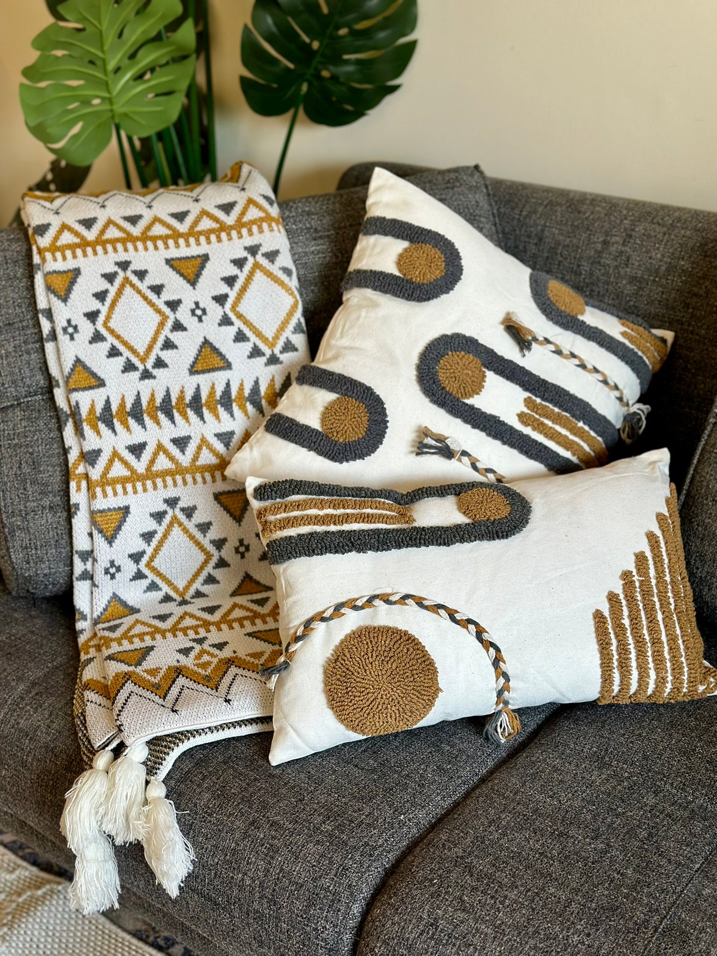 Throw Blanket CODE 3328