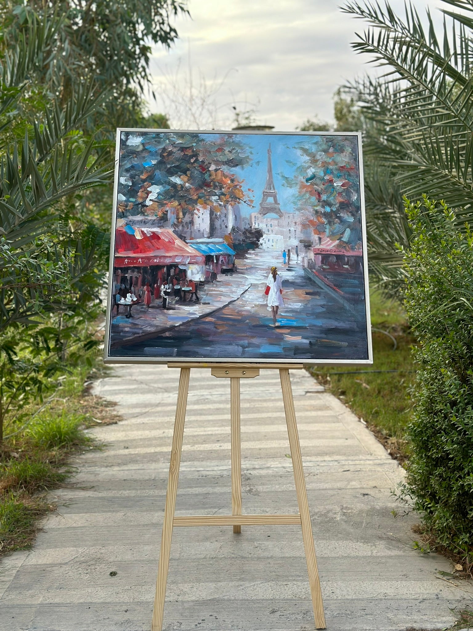 “Parisian Stroll” – Impressionist Street Scene with Eiffel Tower Oil Paint Size 100x100 cm CODE 3114