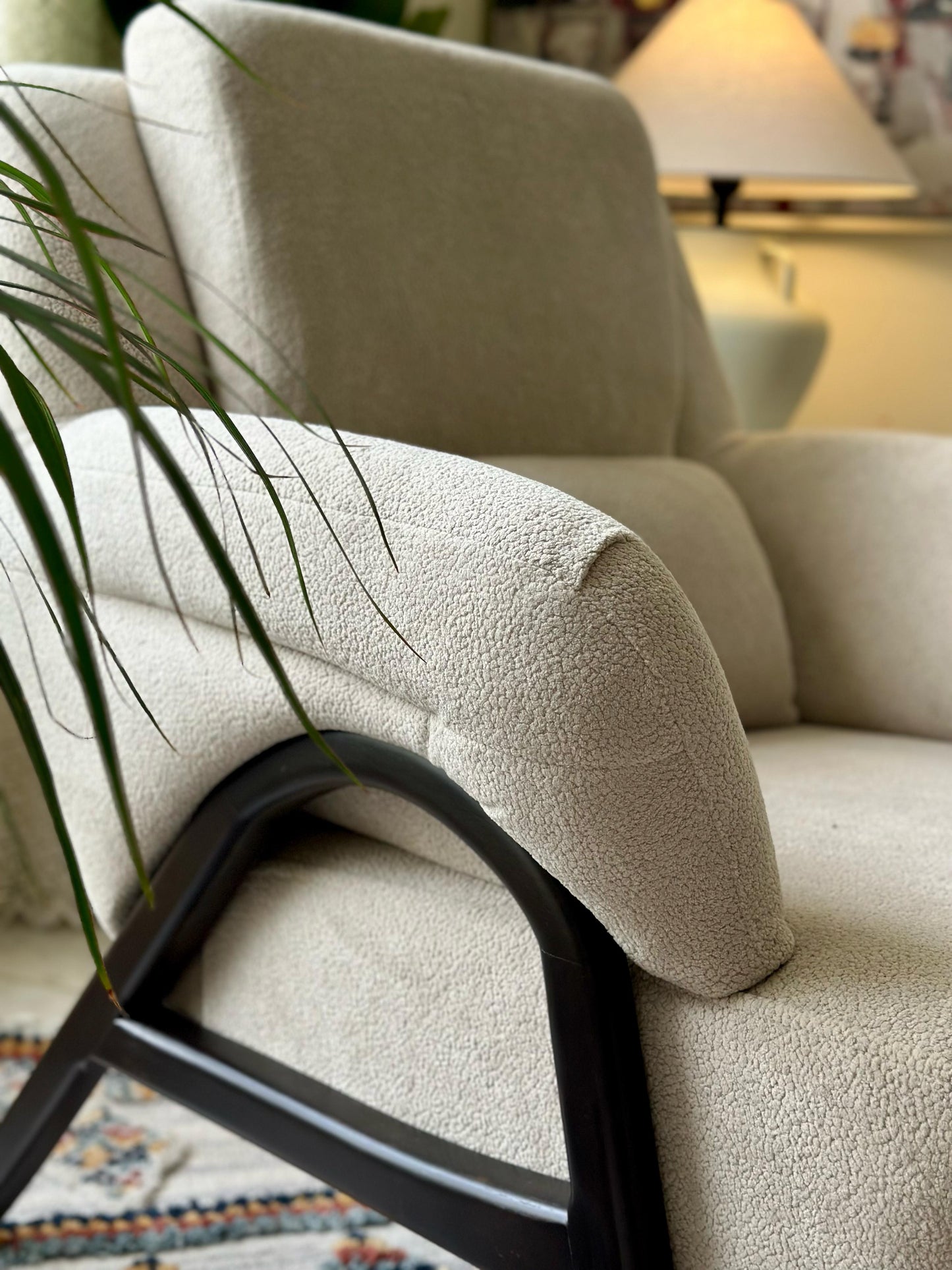 Beige Armchair with Black Wood Frame – Modern Lounge Comfort